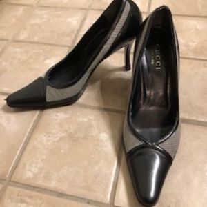 Gucci Vintage Black with Black & White Detail Pump